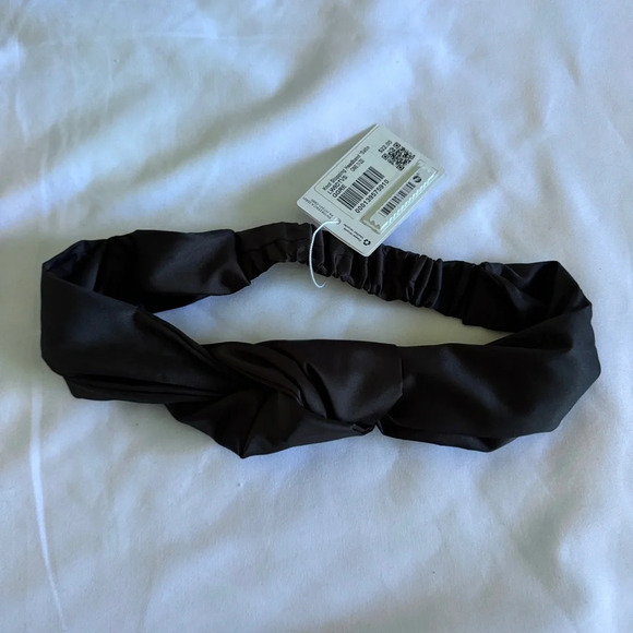 🆕🖤 Lululemon Knot Stopping Headband Satin - Black - Picture 5 of 8